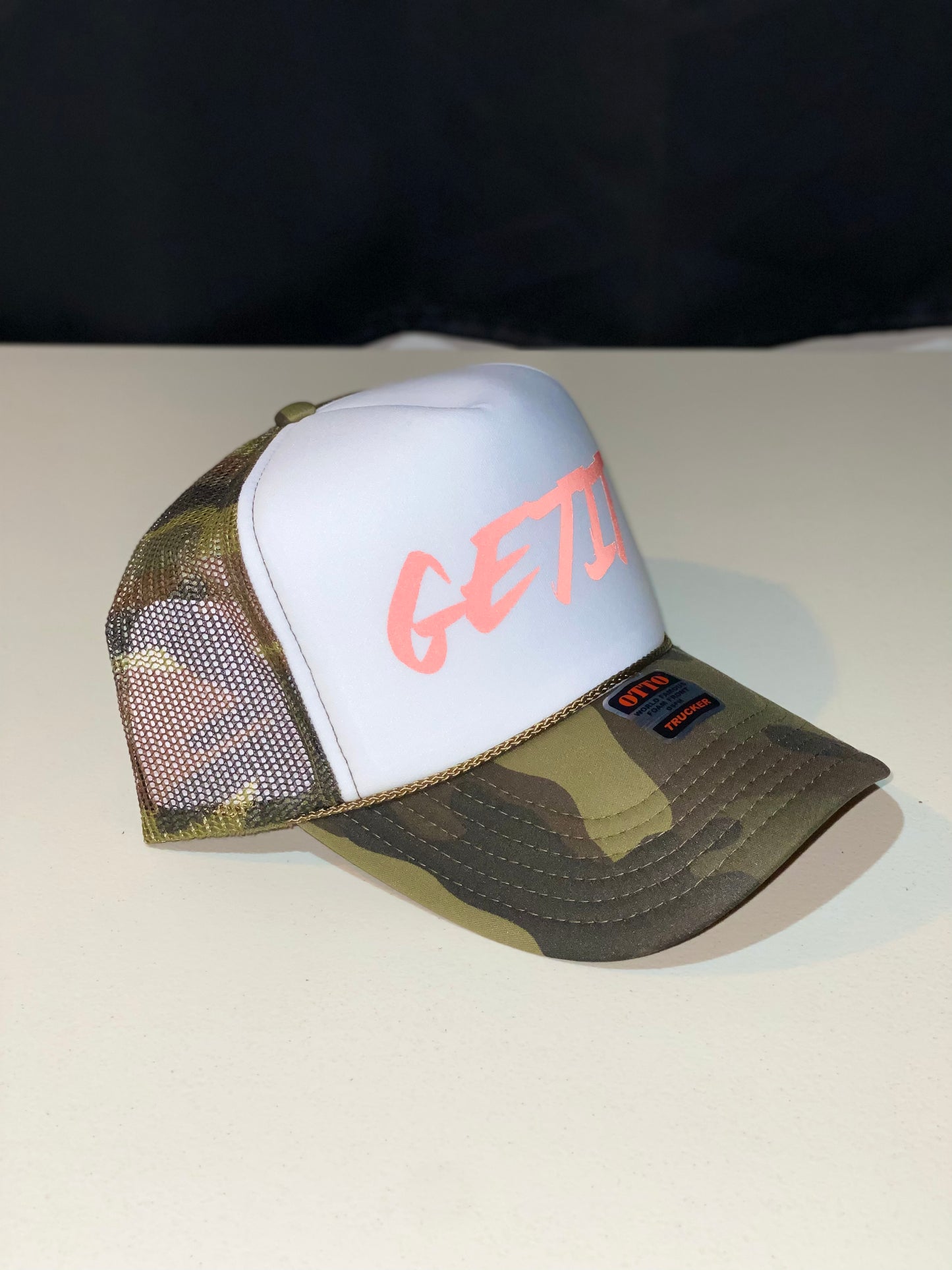 Camo/White REFLECTIVE RED GETIT Trucker Hat